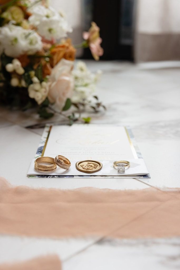 19628bec-5ebf-472a-84ea-897e9bf64c3e (Large)